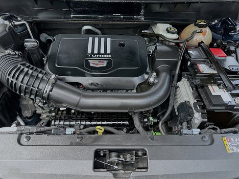 Used 2022 Cadillac XT6 Luxury image 34