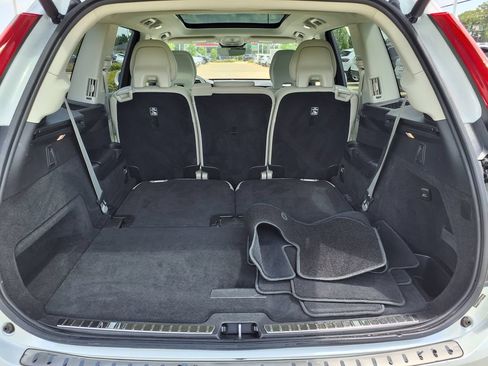 Certified 2025 Volvo XC90 B5 Core AWD/4WD image 12