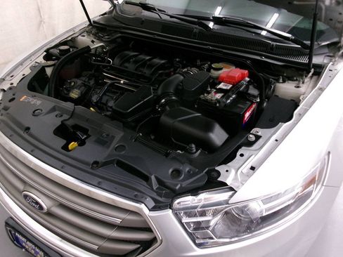 Used 2013 Ford Taurus SEL FWD image 34