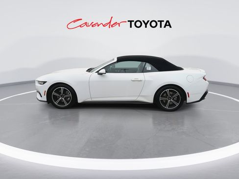 Used 2024 Ford Mustang Premium image 5