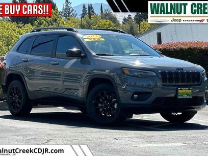 Used 2023 Jeep Cherokee Altitude Lux