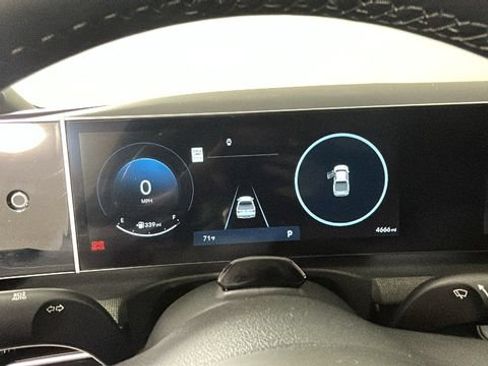 Certified 2025 Hyundai Santa Cruz Limited AWD/4WD image 17