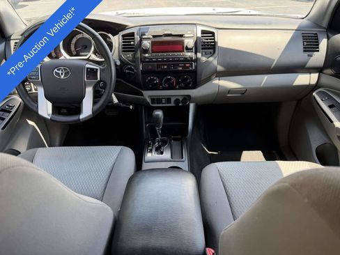 Used 2012 Toyota Tacoma 4x4 Double Cab w/ Convenience Pkg image 2
