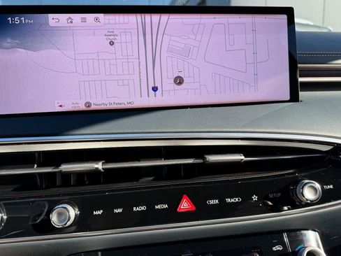 New 2026 Genesis GV70 2.5T Sport Prestige AWD/4WD image 17
