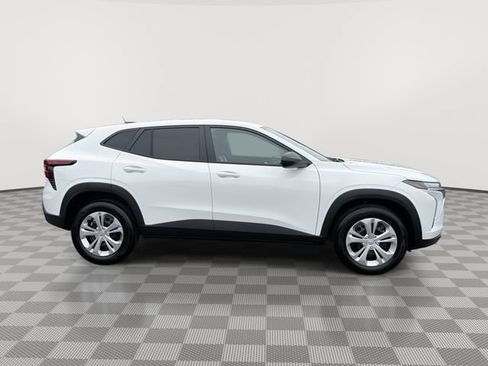 Certified 2026 Chevrolet Trax LS FWD image 12