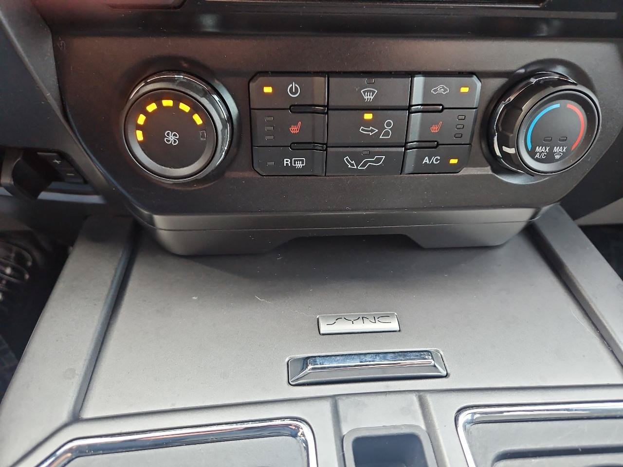 Used 2015 Ford F150 XLT w/ Equipment Group 302A Luxury AWD/4WD image 18