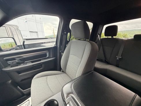 Used 2024 RAM 1500 Warlock AWD/4WD image 19