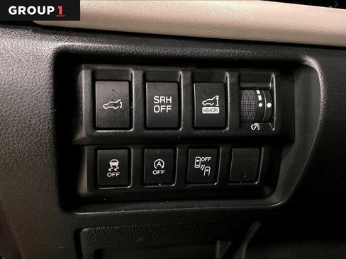 Used 2023 Subaru Forester Limited AWD/4WD image 36