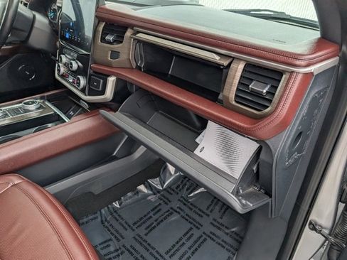 Used 2024 Ford Expedition Max Limited image 36