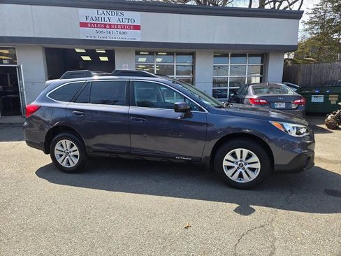 Used 2015 Subaru Outback 2.5i Premium image 14