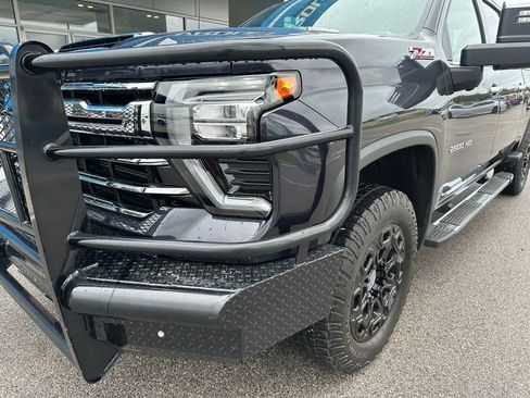 Used 2024 Chevrolet Silverado 2500 LTZ w/ LTZ Convenience Package AWD/4WD image 7