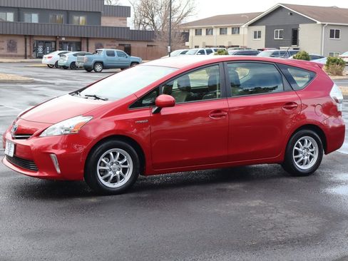 Used 2012 Toyota Prius V Three image 10