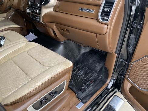 Used 2019 RAM 1500 Laramie image 13