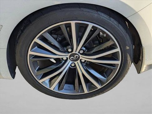 Used 2021 INFINITI Q60 3.0t Luxe w/ Essential Package RWD image 7