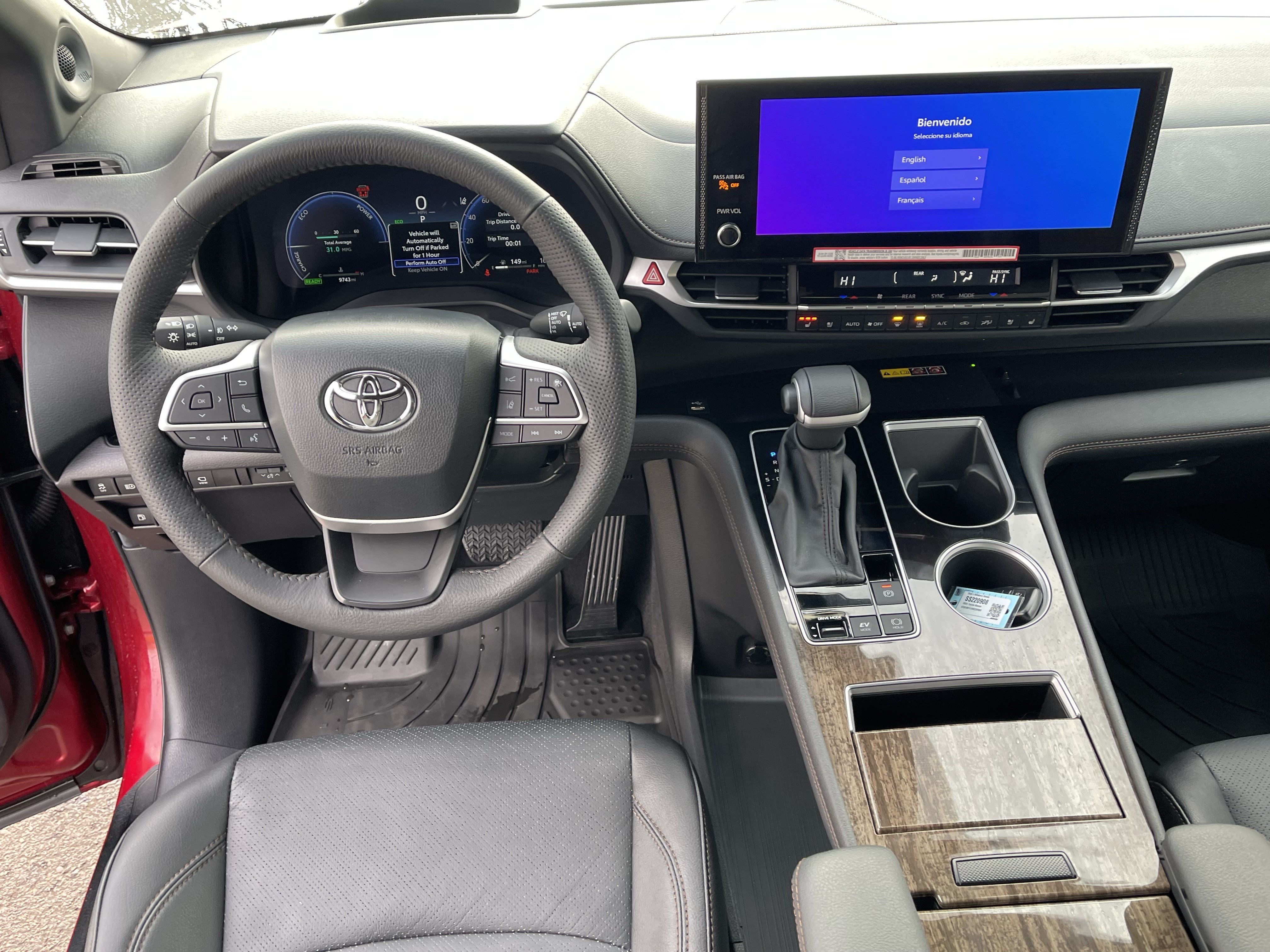 Used 2025 Toyota Sienna Platinum AWD/4WD image 12