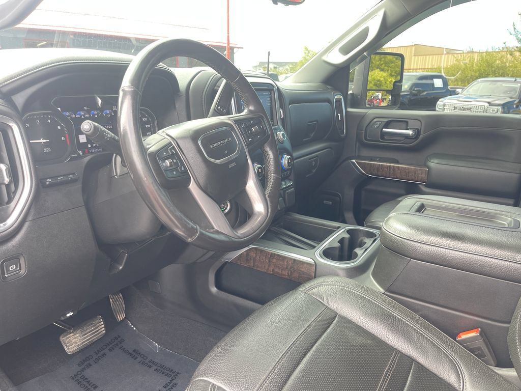 Used 2020 GMC Sierra 3500 Denali w/ Denali Ultimate Package AWD/4WD image 16
