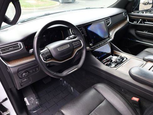 Certified 2023 Jeep Grand Wagoneer 4WD image 11