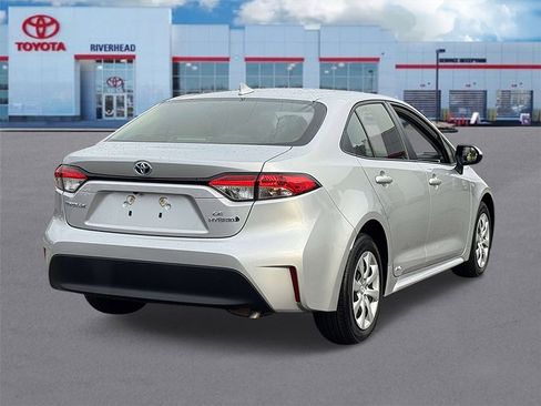 Used 2024 Toyota Corolla LE image 5