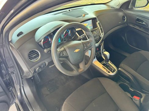 Used 2016 Chevrolet Cruze LT w/ RS Package FWD image 10