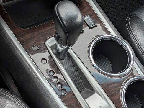 Used 2015 Nissan Pathfinder SL w/ SL Tech Package image 28