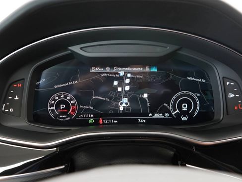 Used 2026 Audi RS Q8 performance AWD/4WD image 89