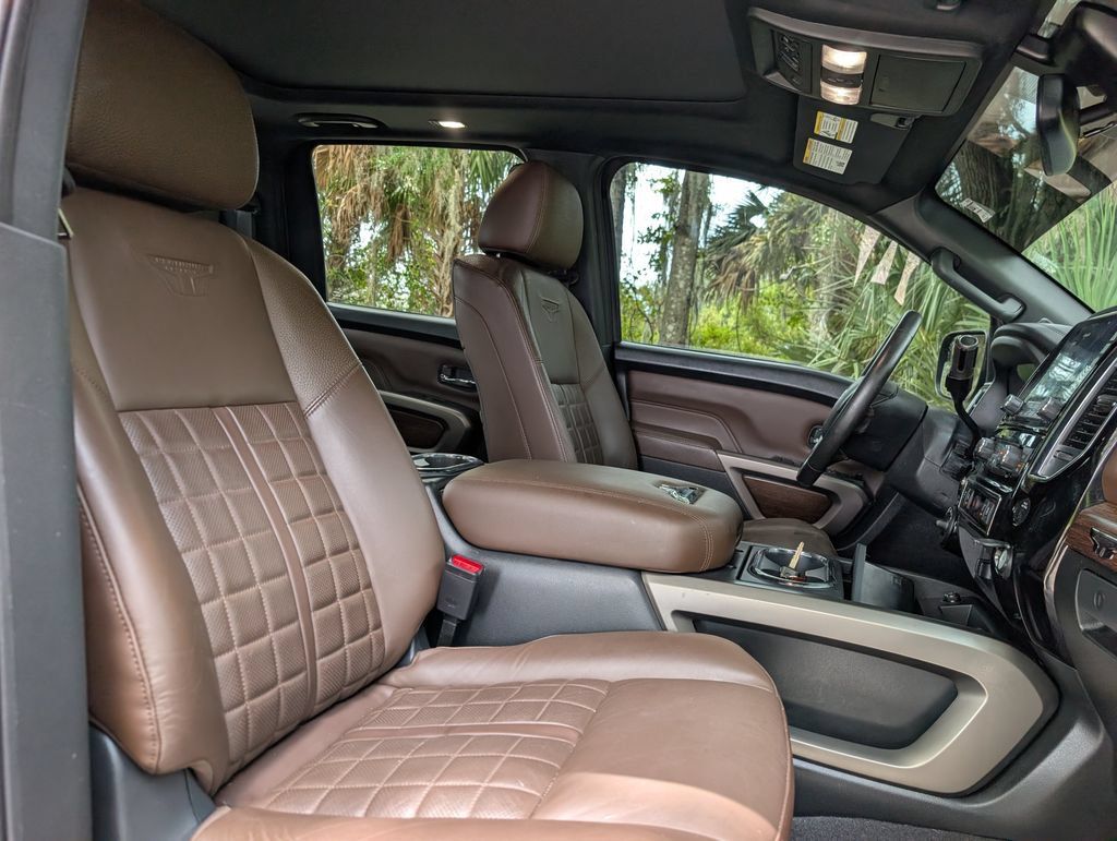 Used 2022 Nissan Titan Platinum Reserve w/ Moonroof Package AWD/4WD image 18