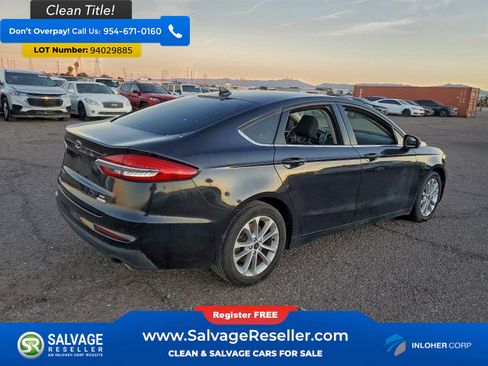 Used 2020 Ford Fusion SE image 4