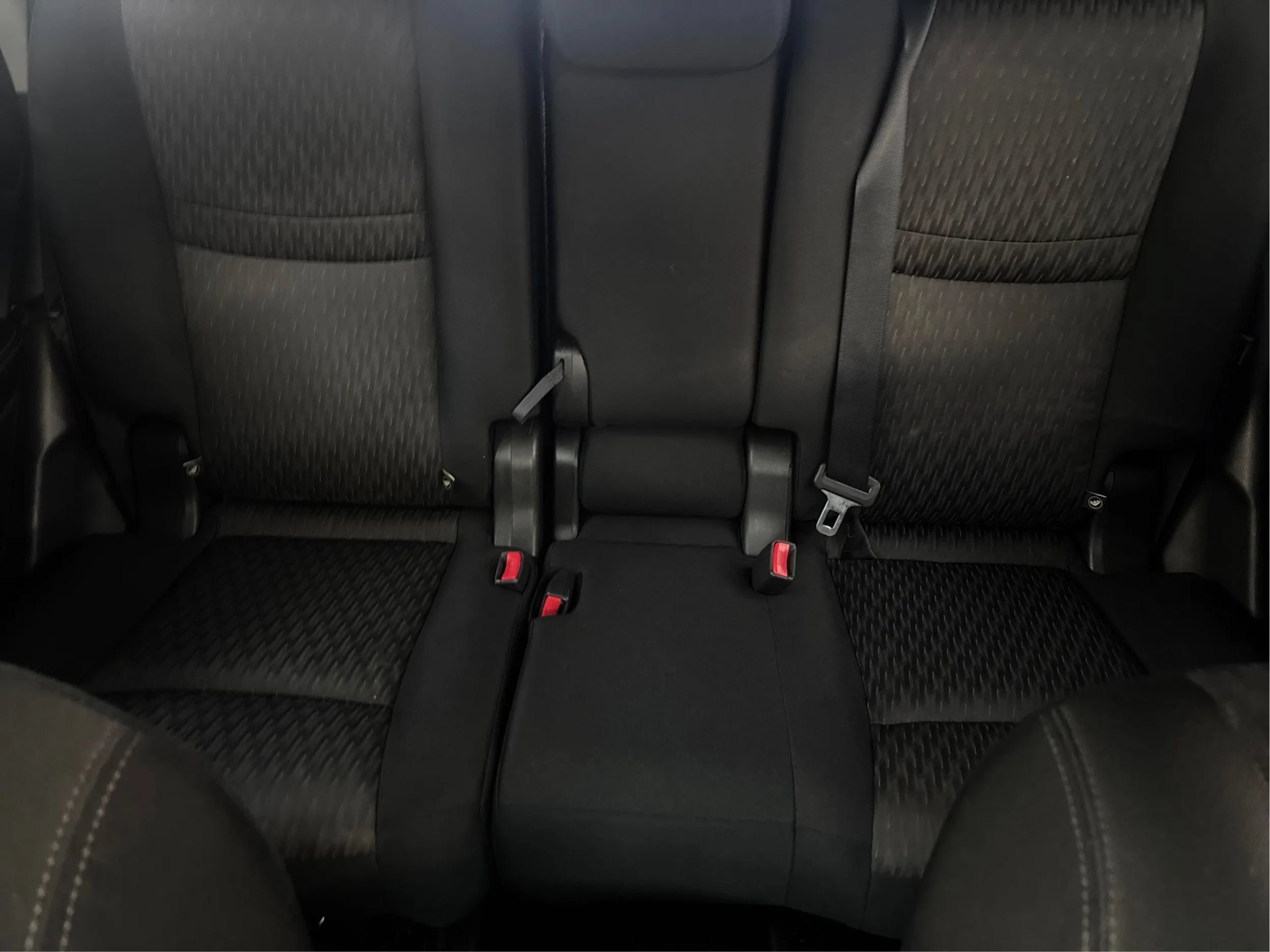 Used 2018 Nissan Rogue SV AWD/4WD image 44