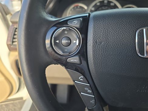 Used 2017 Honda Accord EX-L image 22