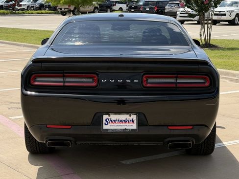 Used 2015 Dodge Challenger R/T w/ Quick Order Package 28B R/T RWD image 5
