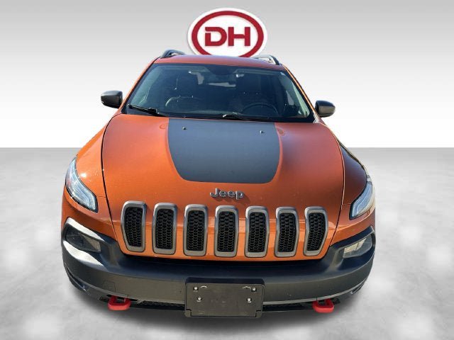 Used 2014 Jeep Cherokee Trailhawk w/ Cold Weather Group AWD/4WD image 2