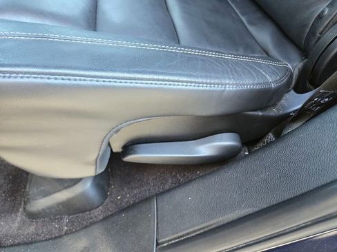 Used 2017 Jeep Grand Cherokee Limited image 34