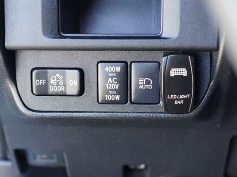 Used 2018 Toyota Tacoma TRD Pro AWD/4WD image 26