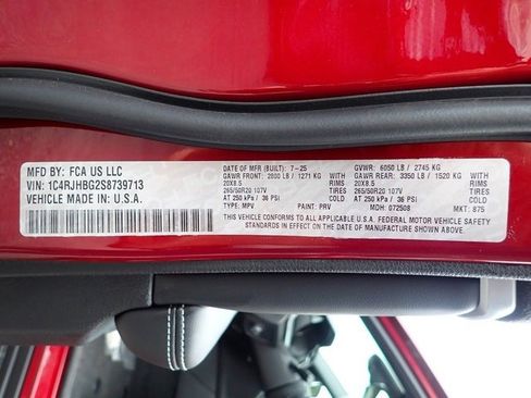 New 2025 Jeep Grand Cherokee Limited w/ Black Appearance Package image 16