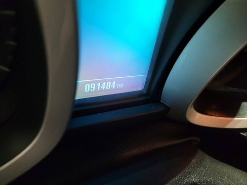 Used 2017 Chevrolet Equinox LT w/ Convenience Package image 3