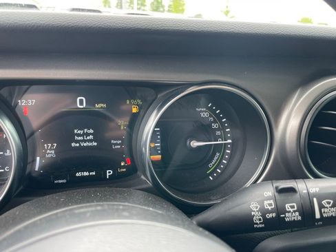 Used 2023 Jeep Wrangler Unlimited AWD/4WD image 14