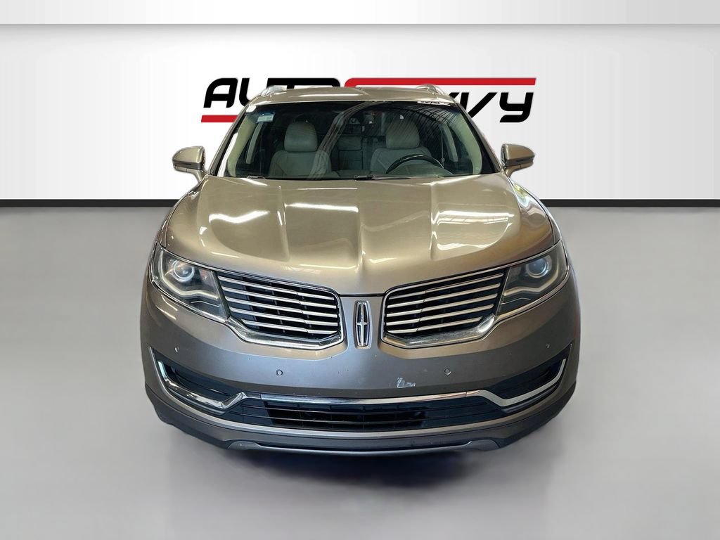 Used 2018 Lincoln MKX Select w/ Select Plus Package AWD/4WD image 2
