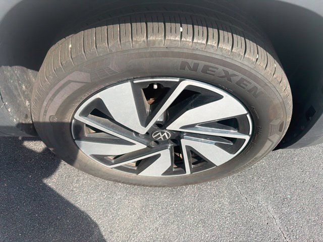 Used 2025 Volkswagen Atlas SE FWD image 9