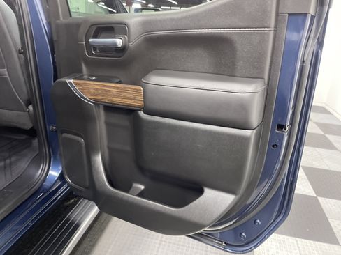 Used 2022 Chevrolet Silverado 1500 High Country image 18