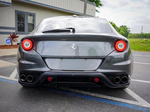 Used 2015 Ferrari FF image 5