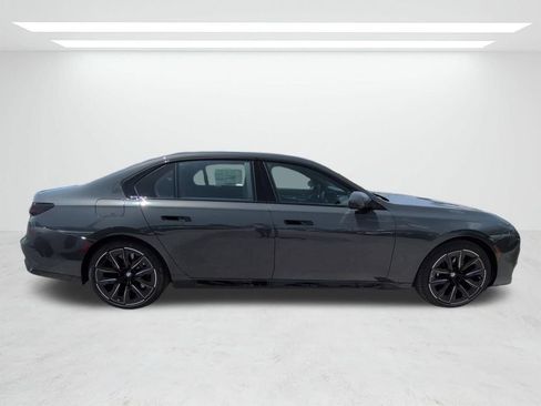 New 2026 BMW 760i xDrive w/ Executive Package AWD/4WD image 3