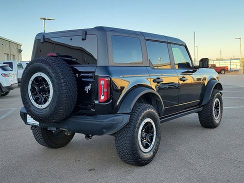 Used 2024 Ford Bronco Badlands image 4