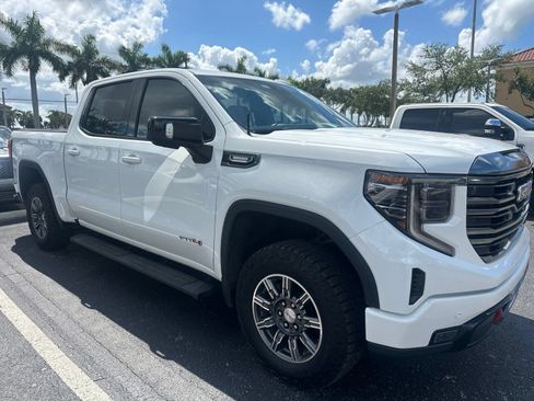 Used 2024 GMC Sierra 1500 AT4 w/ Technology Package AWD/4WD image 1