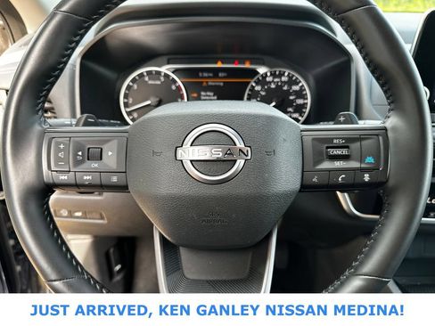 Certified 2025 Nissan Rogue SV AWD/4WD image 12