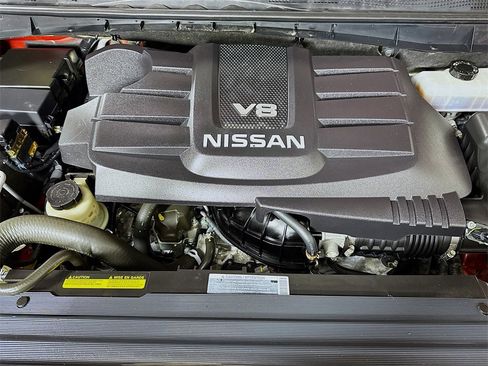 Certified 2019 Nissan Titan SV w/ SV Convenience Package image 35