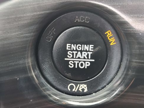 Used 2022 Jeep Grand Cherokee Laredo X AWD/4WD image 25