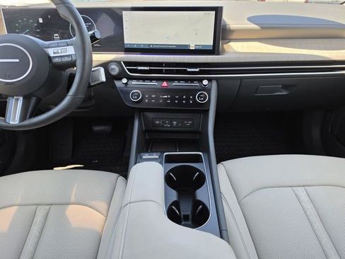 Used 2025 Hyundai Sonata Limited FWD image 22