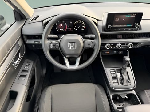 Used 2025 Honda CR-V LX image 10