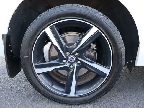 Used 2018 Volvo XC60 T6 Inscription w/ Convenience Package AWD/4WD image 44