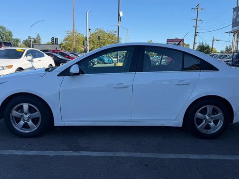 Used 2013 Chevrolet Cruze LT FWD image 4